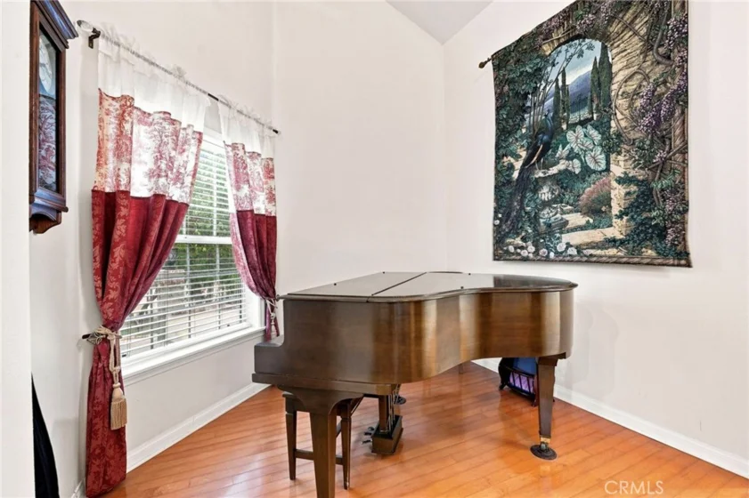 42761 Juniper photo 12
