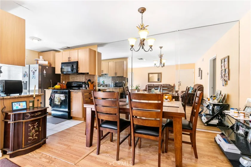 5252 Coldwater Canyon #202 photo 9