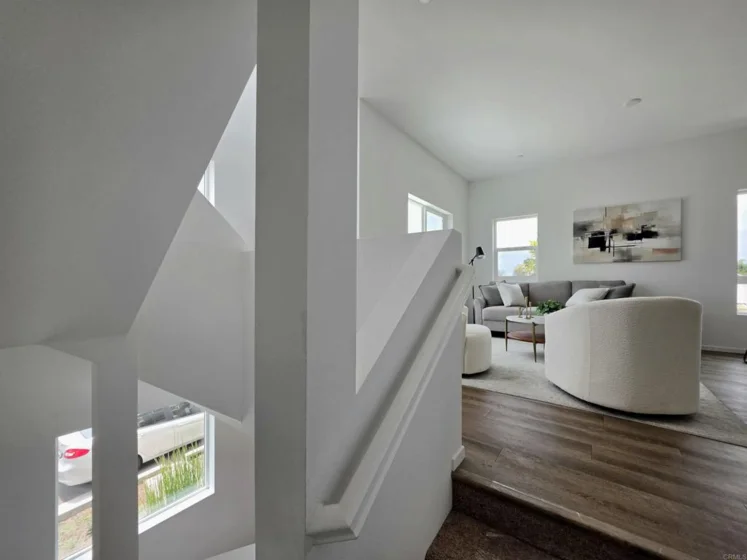 4954 Ocean View Boulevard photo 11