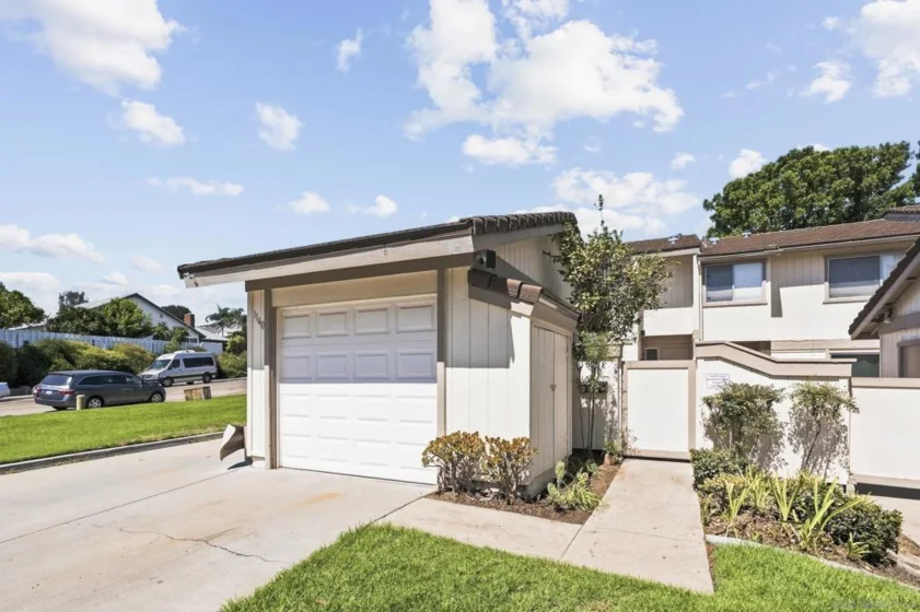 11401 Florindo Road photo 24