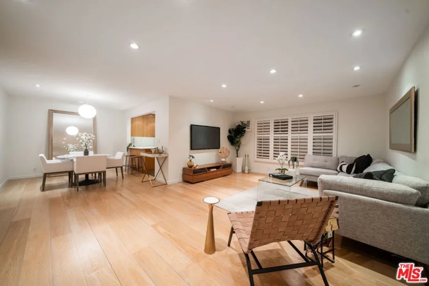 645 Westmount Drive #211 photo 1