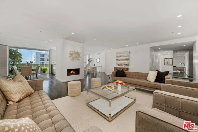 10375 Wilshire Boulevard #11F photo 1