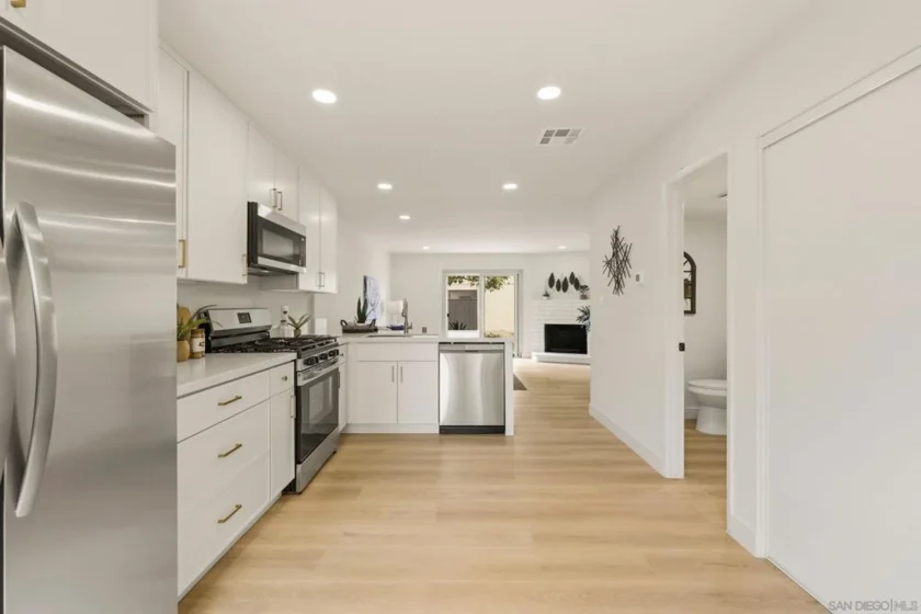 415 Woodlawn Avenue #D photo 10