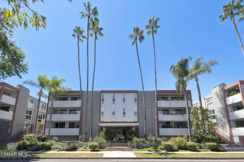 4915 Tyrone Avenue #125 photo 2