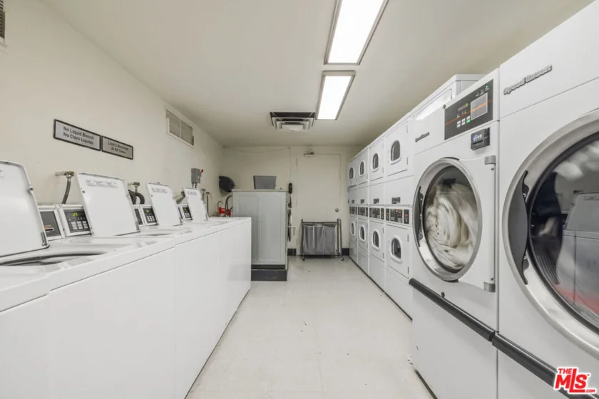 10701 Wilshire Boulevard #2202 photo 44