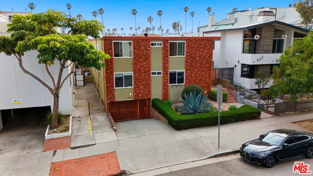 940 7th Street #8 photo 15