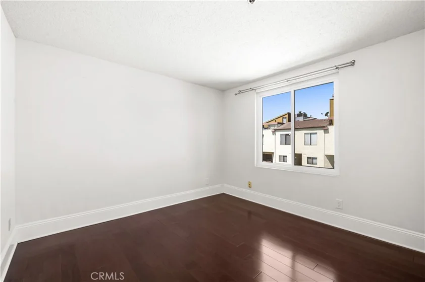 1022 S Marengo #5 photo 16