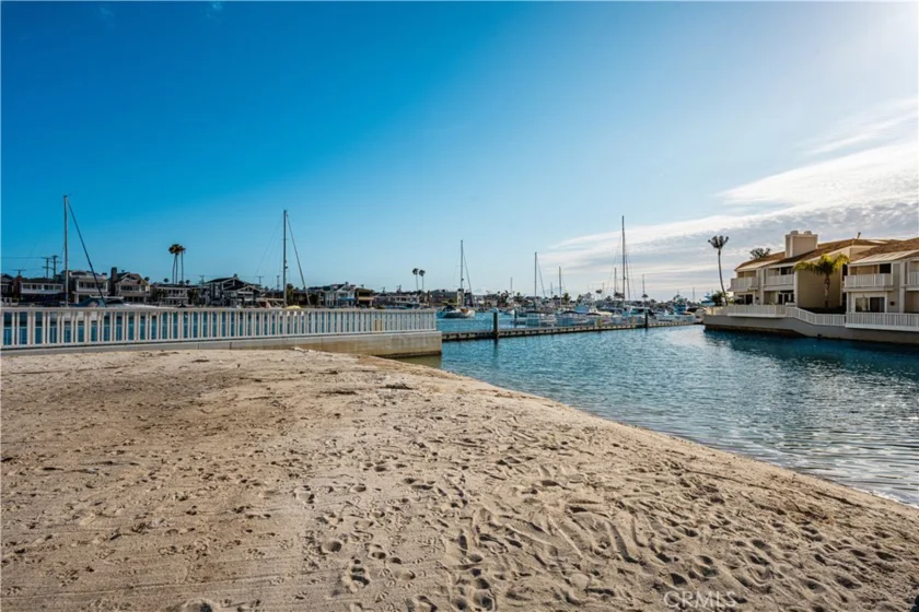 994 Bayside Cove photo 40