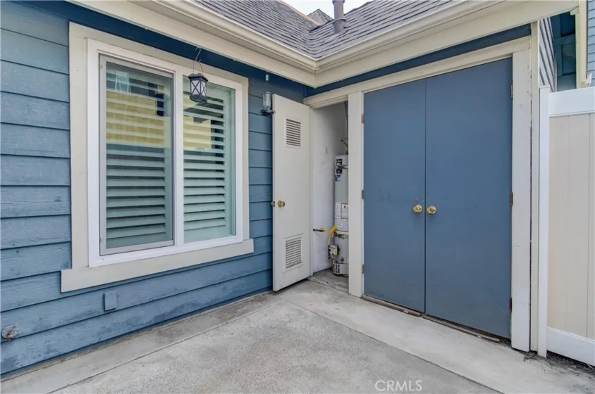 810 Baker #106 photo 32