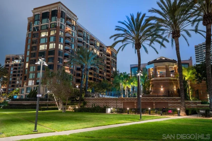 500 W Harbor #619 photo 51