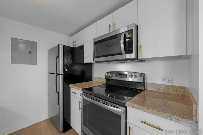425 W Beech #1358 photo 16
