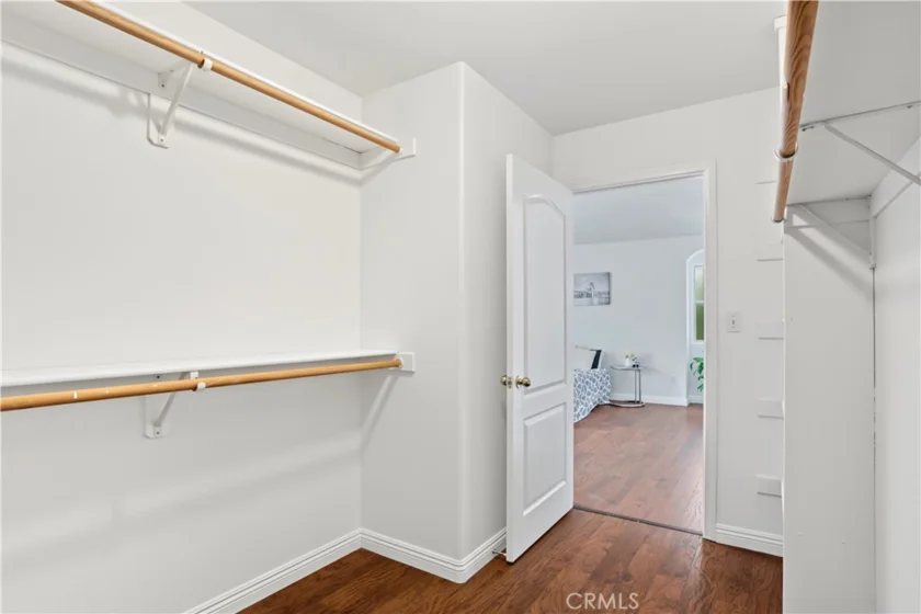18334 Keswick Street photo 33