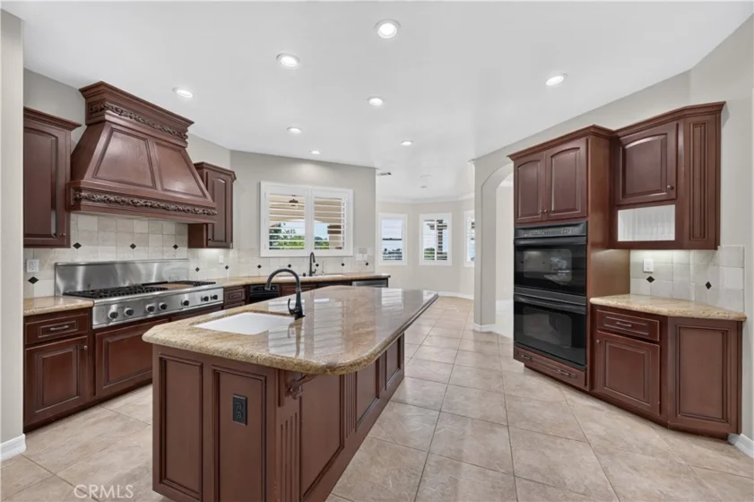 21100 Paseo Montana photo 19