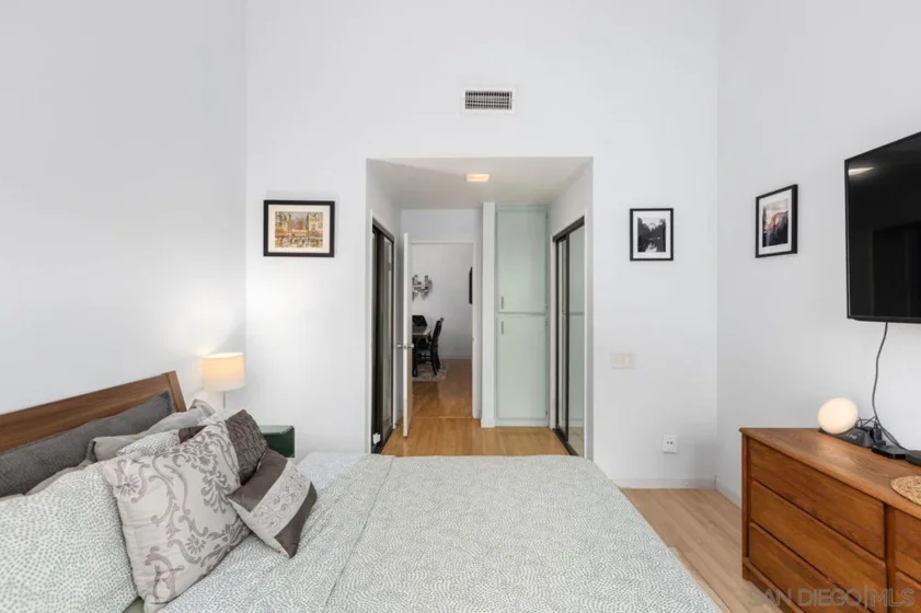 6121 Calle Mariselda #304 photo 8