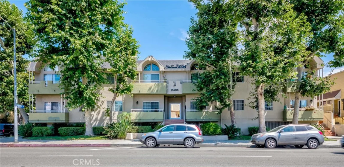 11485 Moorpark Street #6 photo 1