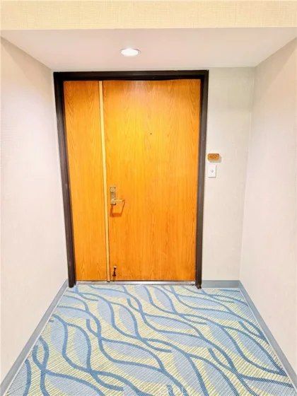 1310 E Ocean #407 photo 2