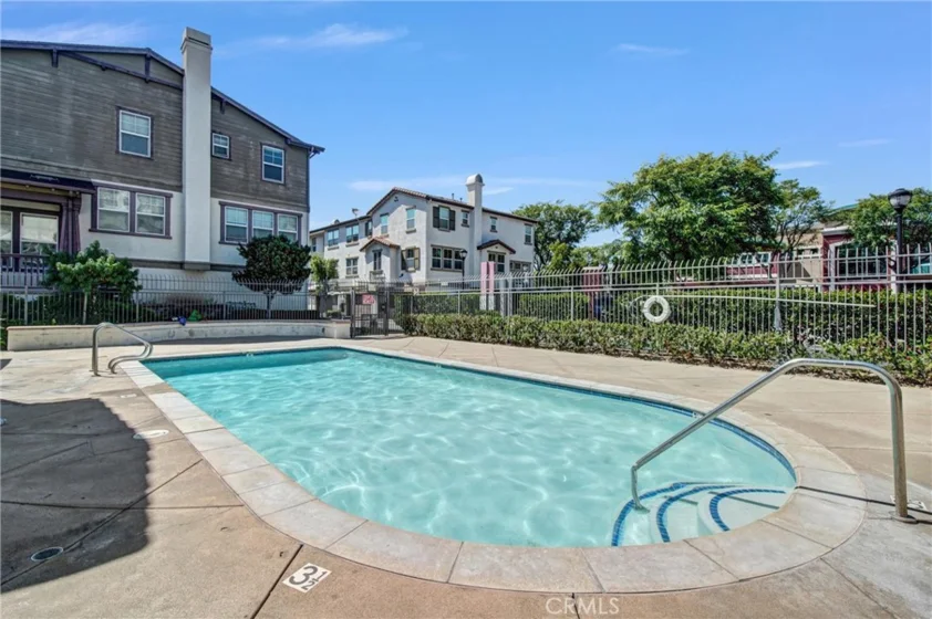 2175 Cittadin Drive photo 37