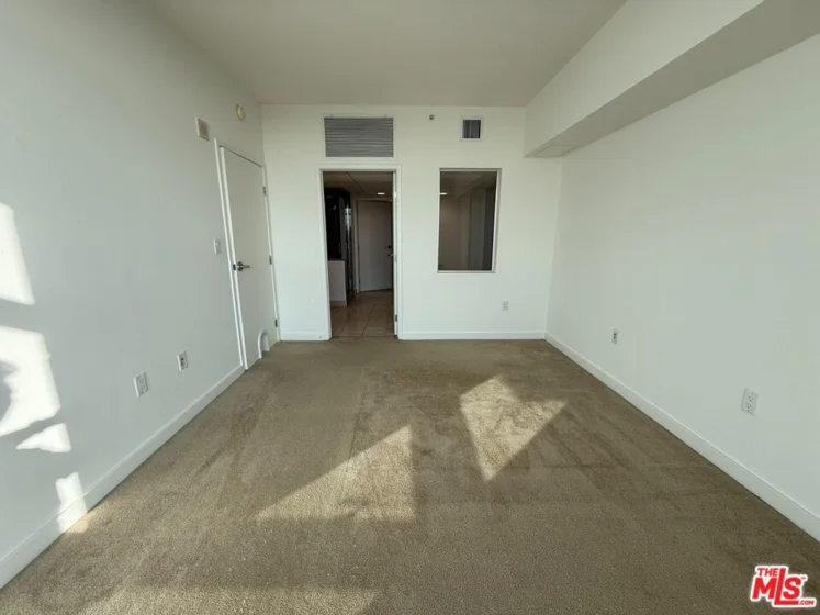 13700 Marina Pointe Drive #1219 photo 26