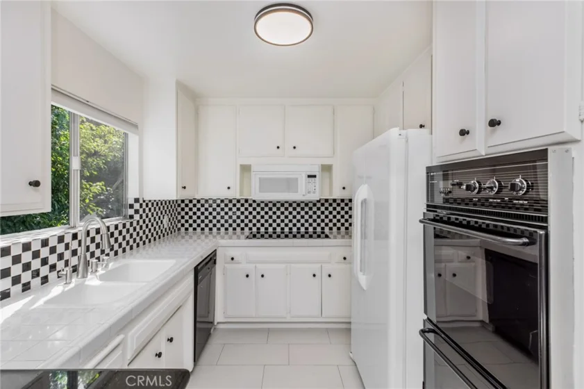 1632 Camden #204 photo 10