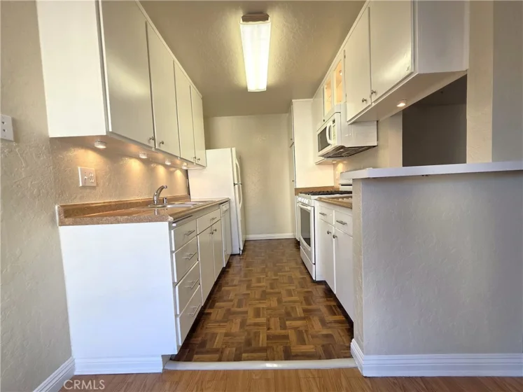 515 N Jackson #311 photo 5