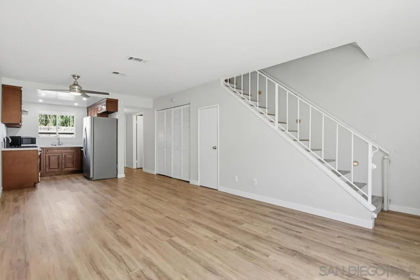5130 N River Road #Unit B photo 16