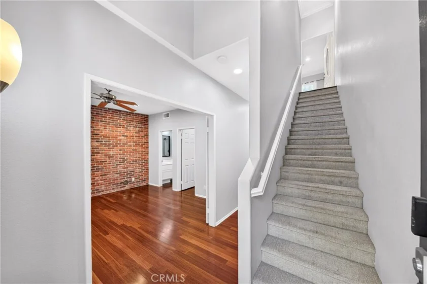 2260 Clark photo 2