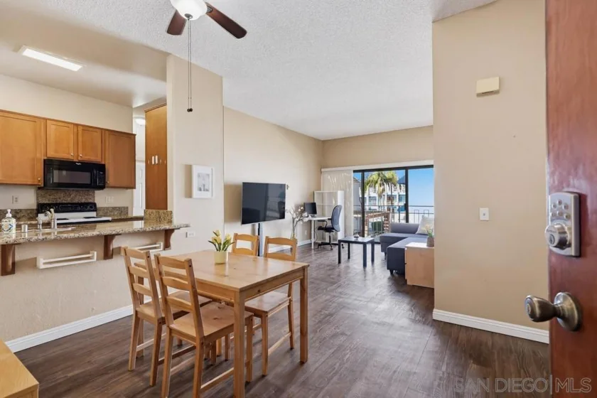 8324 Regents Road #2E photo 1