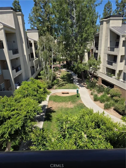 5520 Owensmouth Avenue #313 photo 23