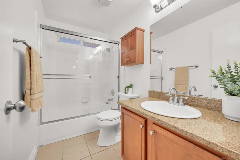 1756 Essex #206 photo 12