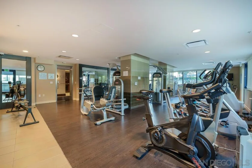 1325 Pacific Hwy #314 photo 67