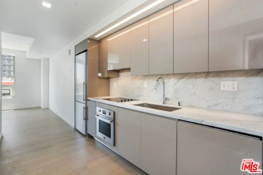 1050 S Grand Avenue #905 photo 33