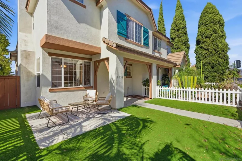 1892 Monaco Drive photo 1