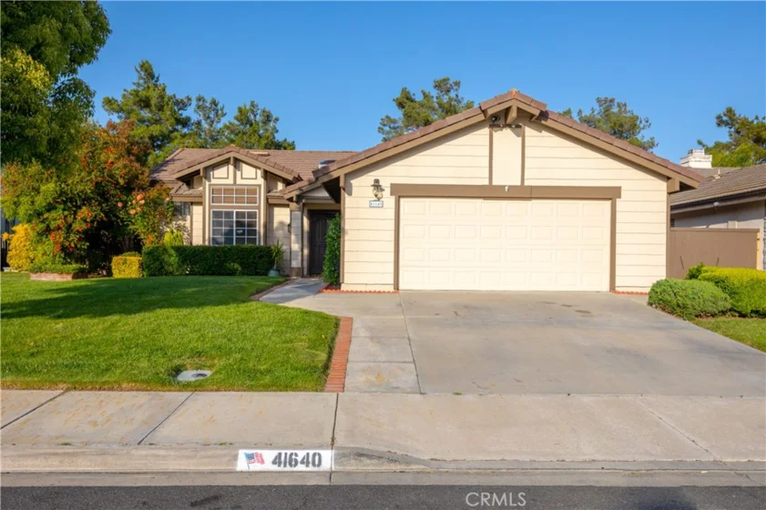 41640 Avenida De La Reina photo