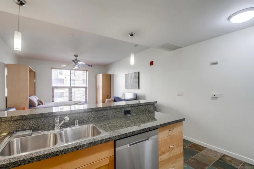 1150 J #603 photo 14