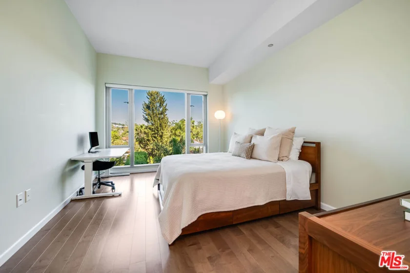 10727 Wilshire Boulevard #502 photo 19