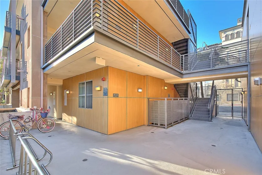 217 S Marengo #110 photo 25