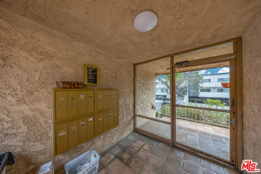 2141 S Bentley Avenue #107 photo 19