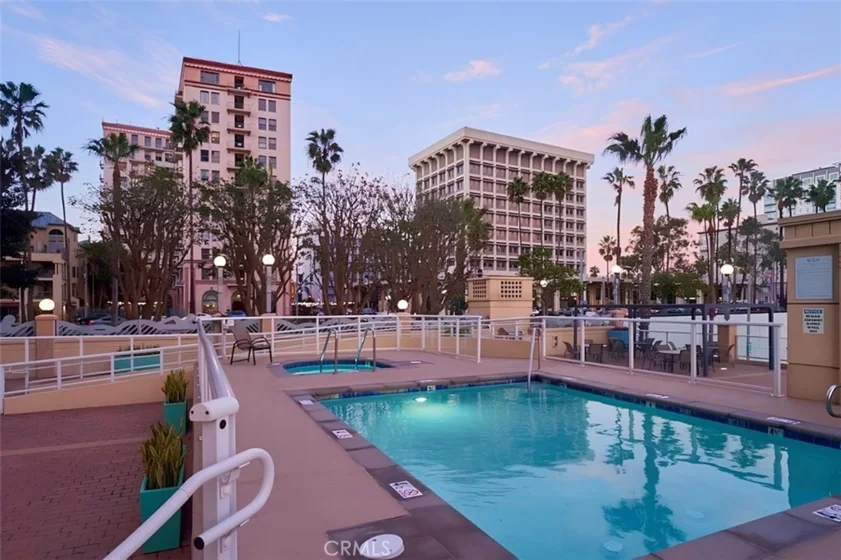 488 E Ocean #1607 photo 19