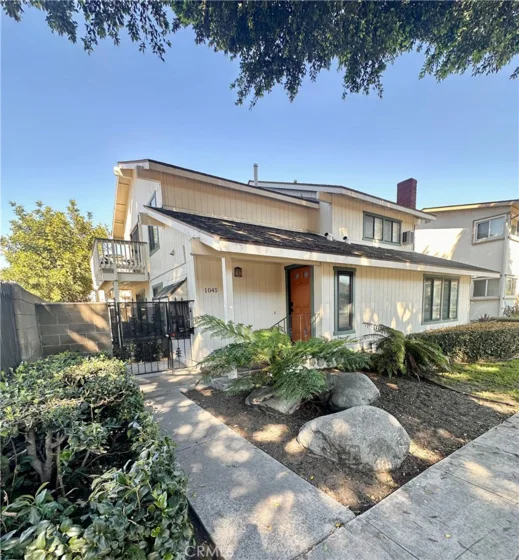 1045 E 3rd #4 photo 13