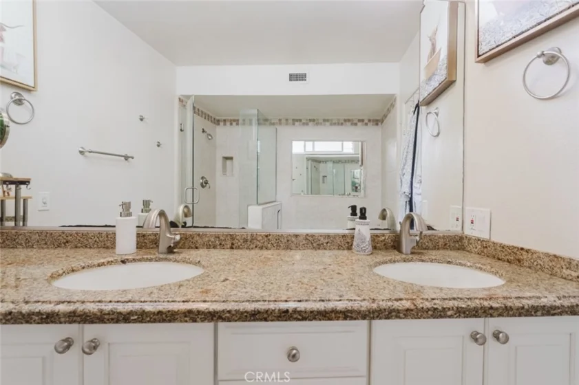 13220 Valleyheart Drive #202 photo 35