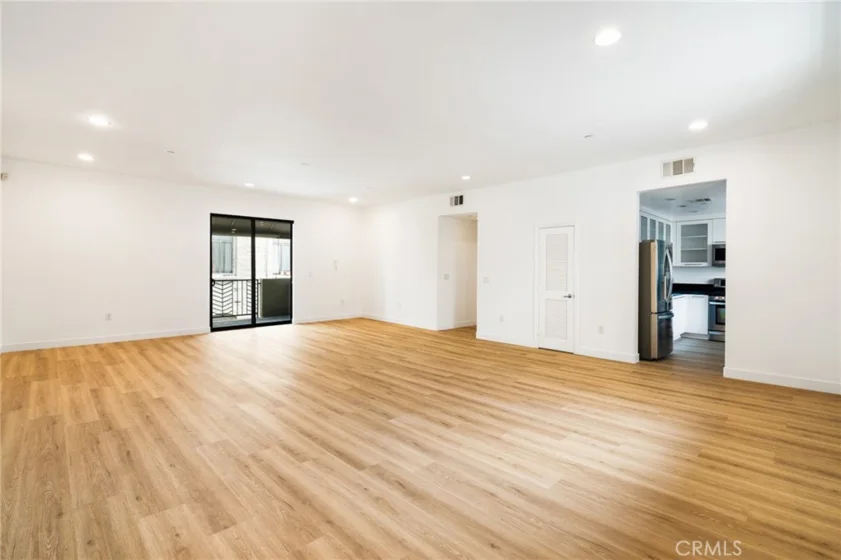 230 S Jackson #309 photo 6