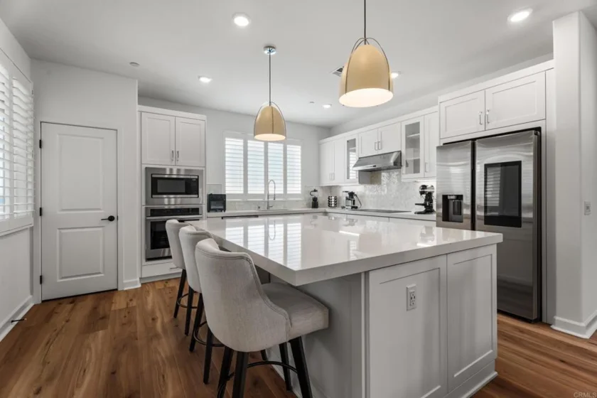 444 Bunsen Street photo 12
