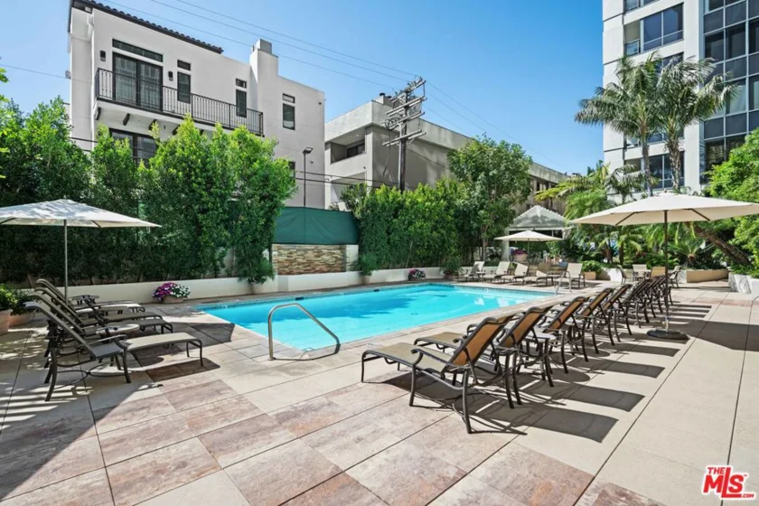 10724 Wilshire Boulevard #1001 photo 16
