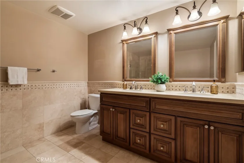 4444 Wilshire #102 photo 25