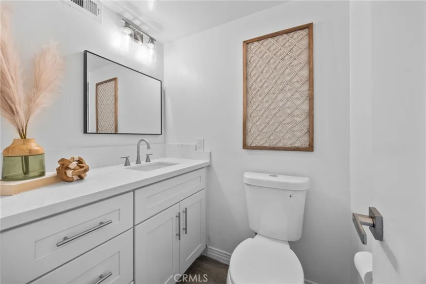 4469 Larwin Avenue photo 7