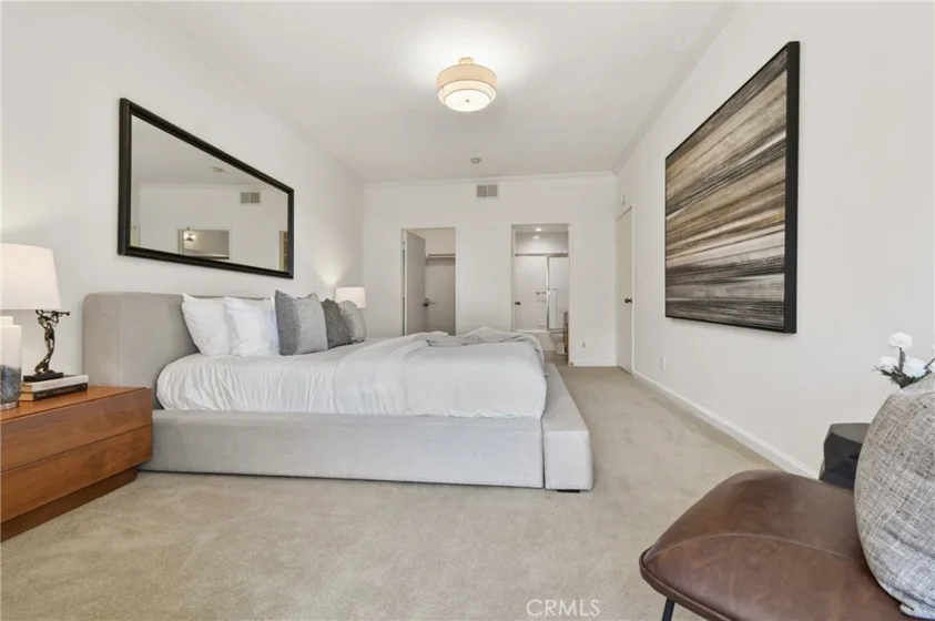 13331 Moorpark #223 photo 38
