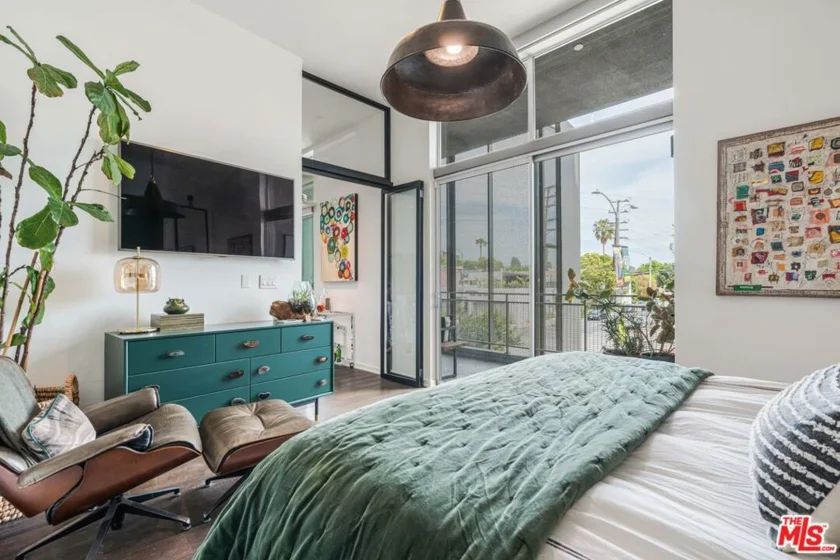 751 N Fairfax Avenue #4 photo 4