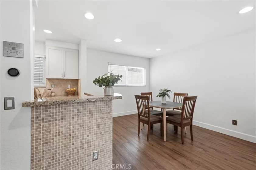 1747 Barry Avenue #106 photo 24