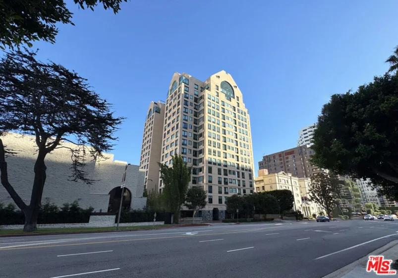 10520 Wilshire Boulevard #701 photo 24
