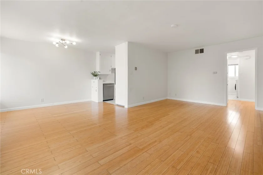 801 E 1st Street #18 photo 2